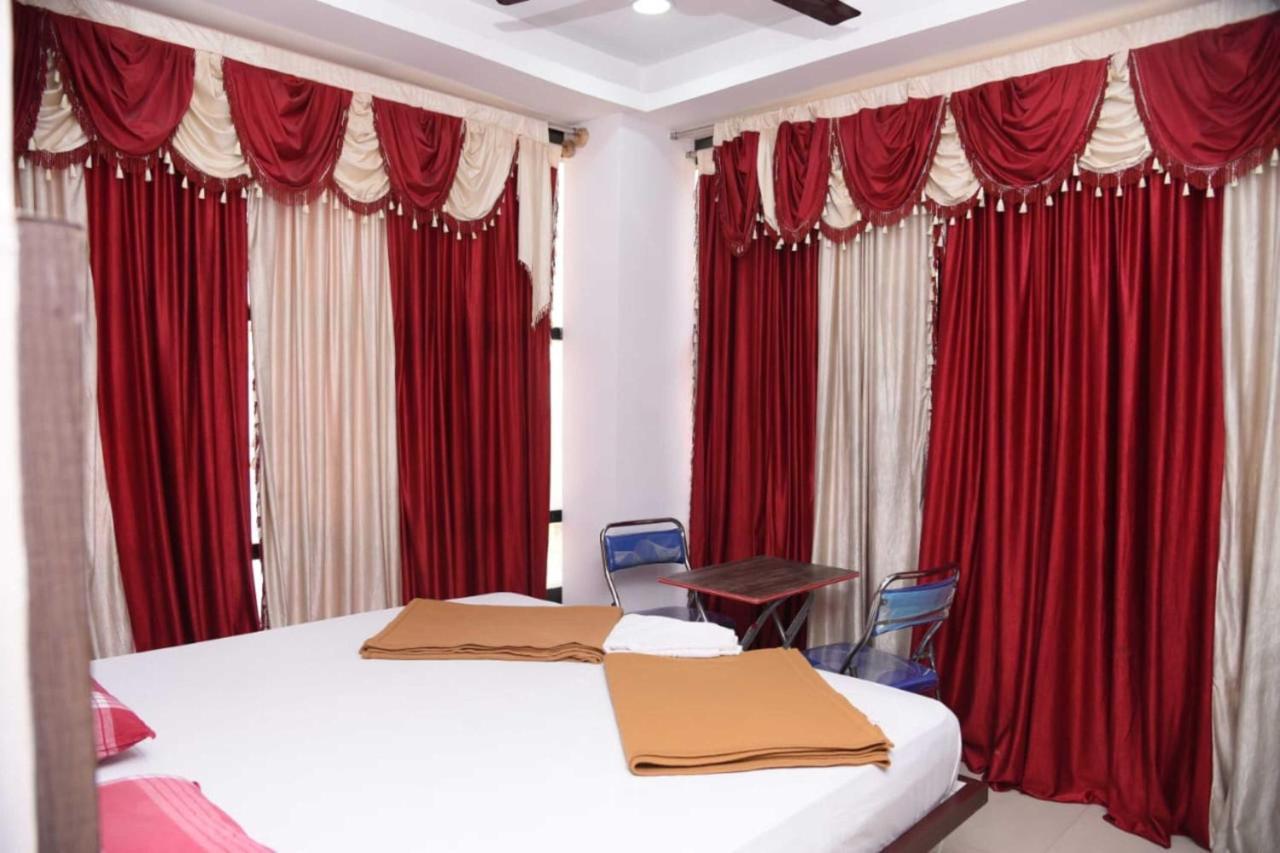 Star Bliss Plaza Hotel Bangalore Bagian luar foto