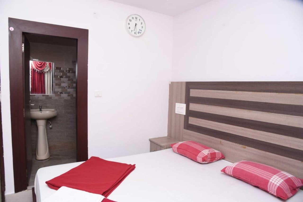 Star Bliss Plaza Hotel Bangalore Bagian luar foto
