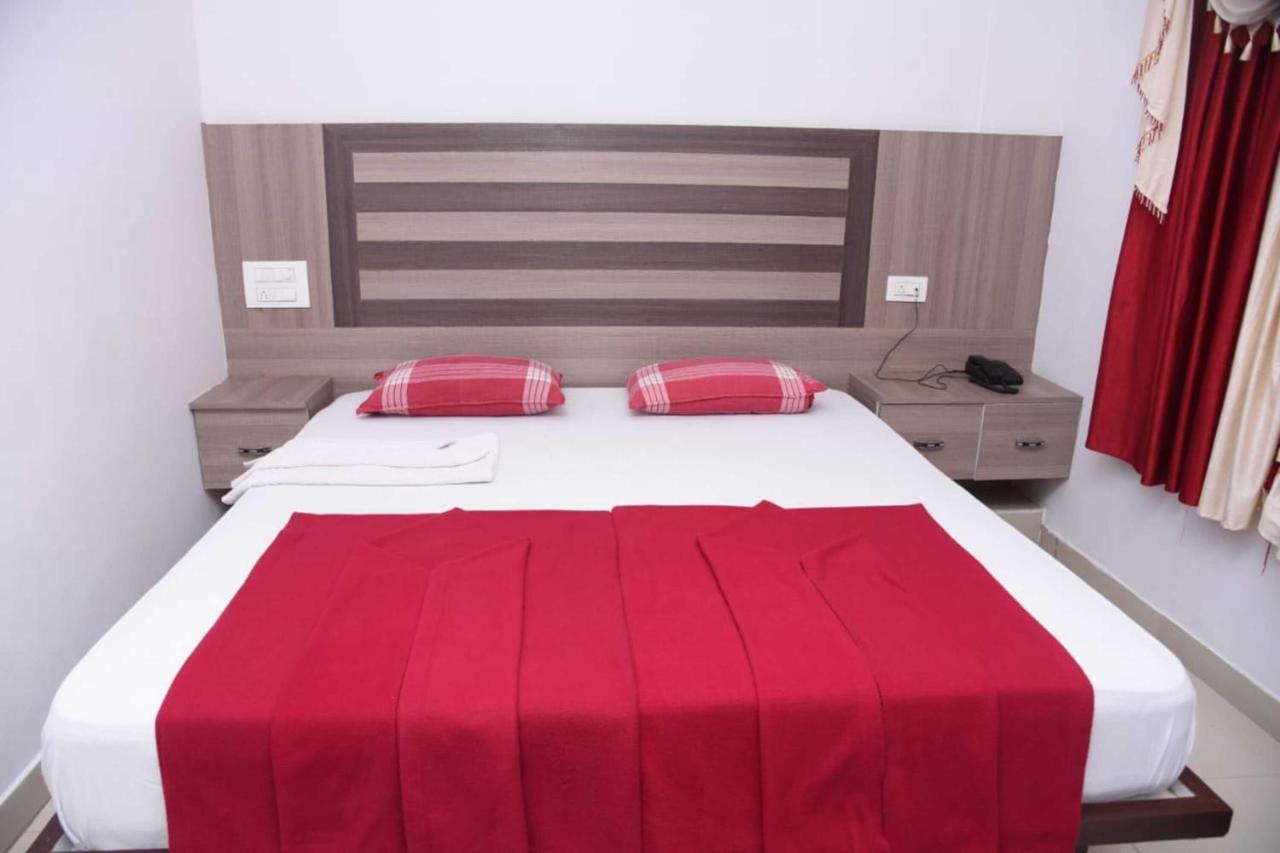 Star Bliss Plaza Hotel Bangalore Bagian luar foto
